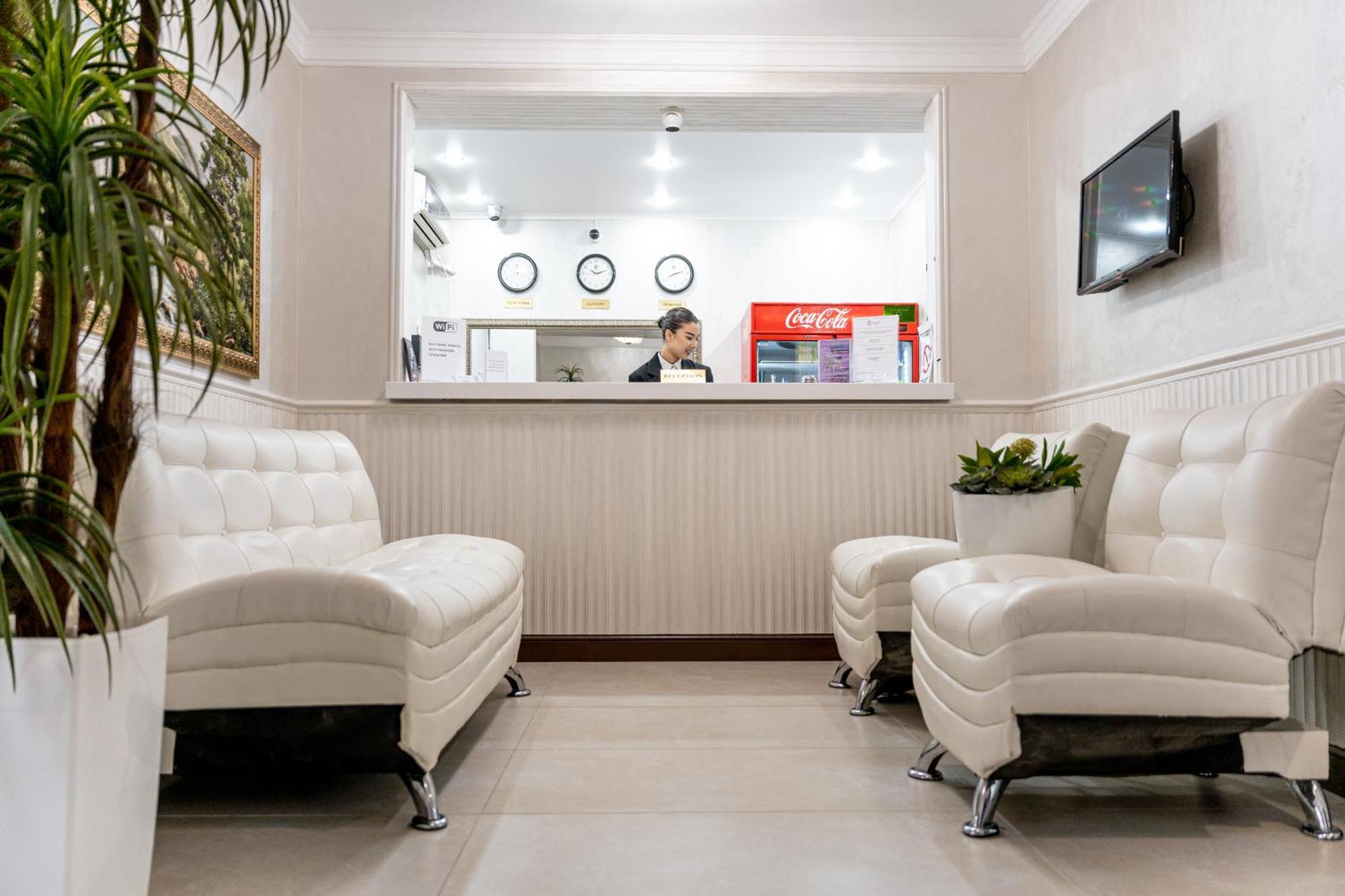 Mildom Express Otel Almatı Dış mekan fotoğraf