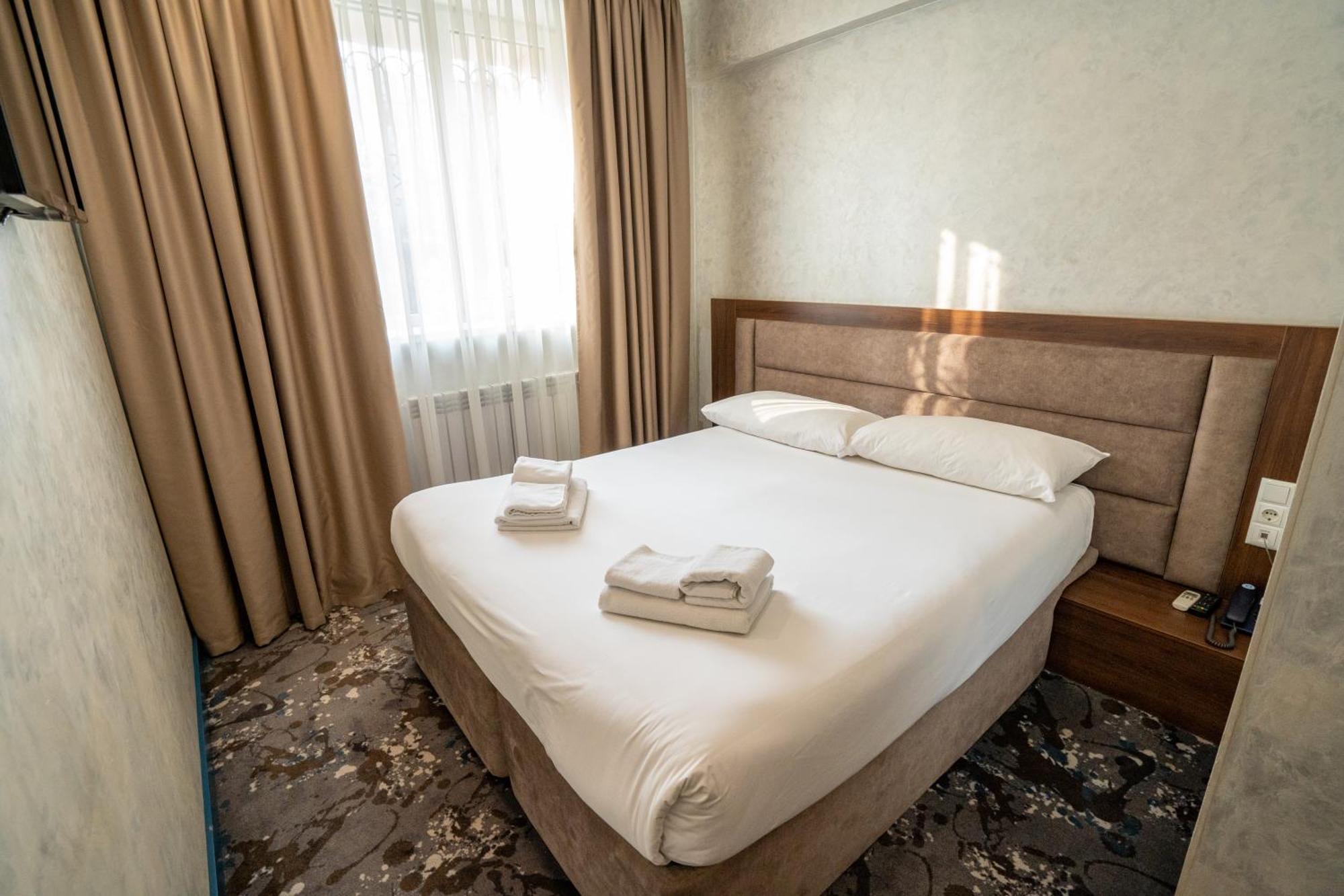 Mildom Express Otel Almatı Dış mekan fotoğraf