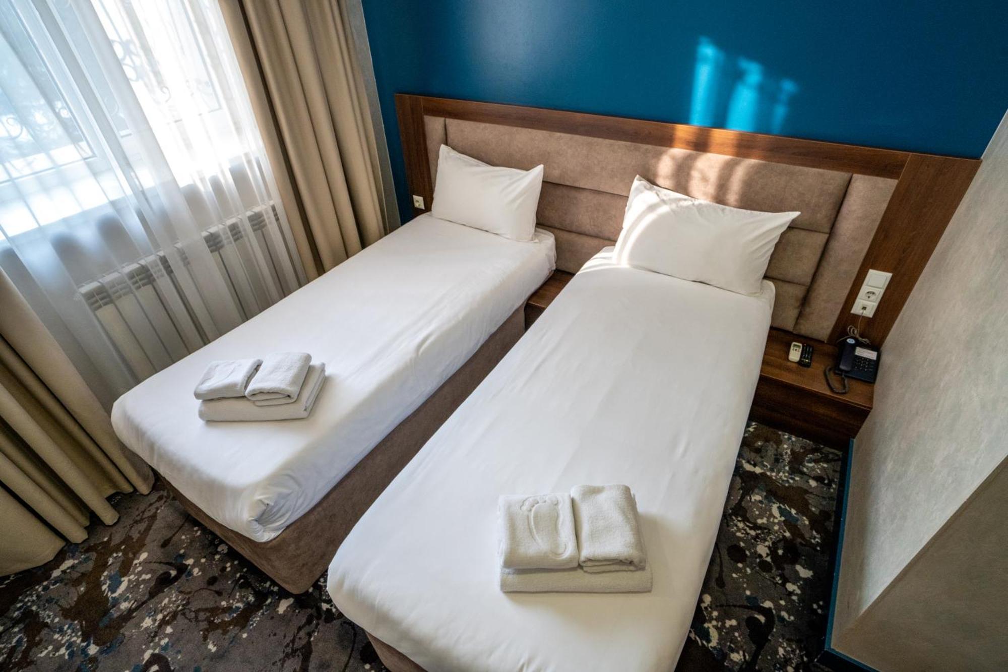 Mildom Express Otel Almatı Dış mekan fotoğraf